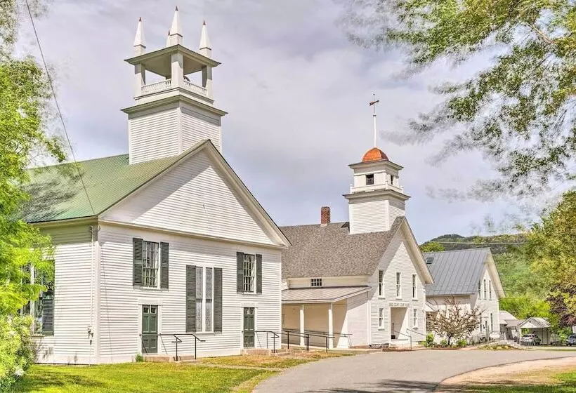 Rustic & Historic Guildhall Farmhouse W/ Fire Pit!