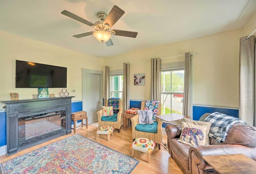 Rustic & Historic Guildhall Farmhouse W/ Fire Pit!