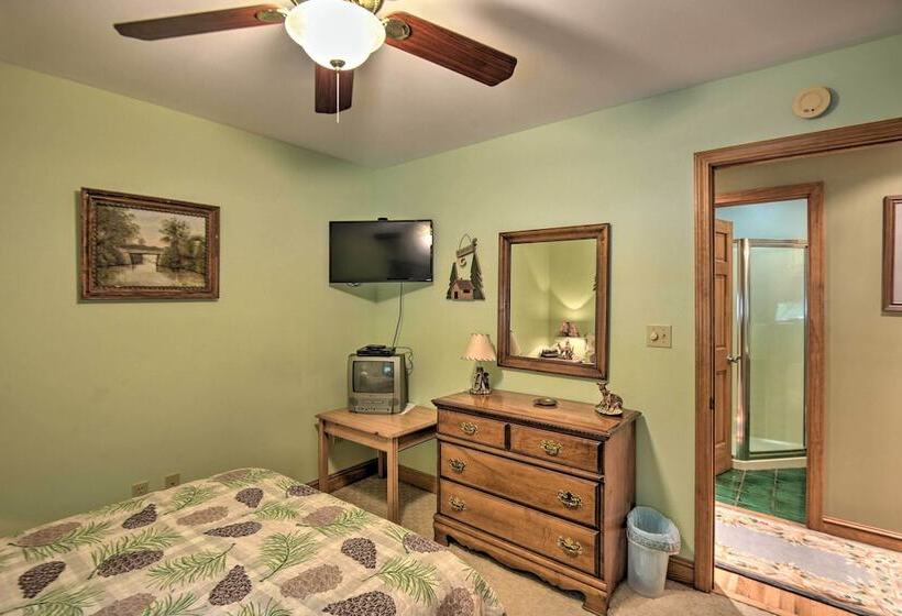 Scenic Little Ossipee Lake Retreat W/ Grill!