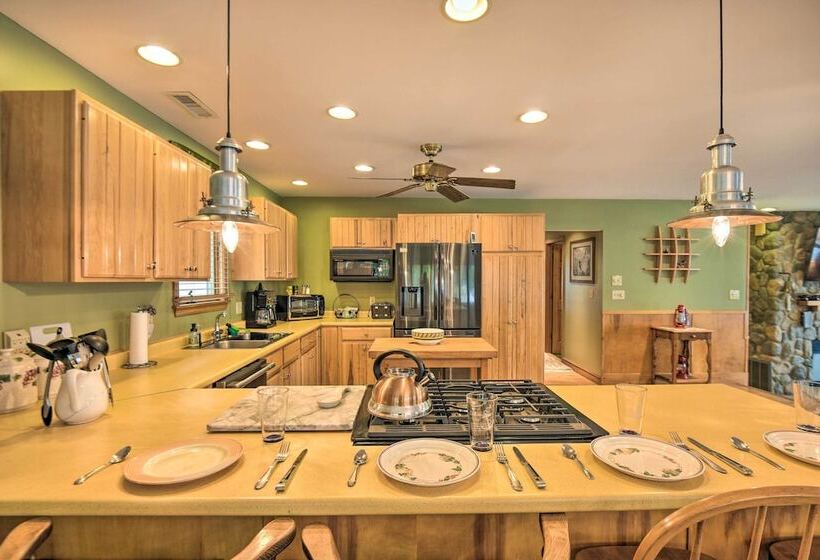 Scenic Little Ossipee Lake Retreat W/ Grill!