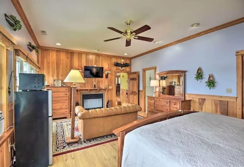 Scenic Little Ossipee Lake Retreat W/ Grill!