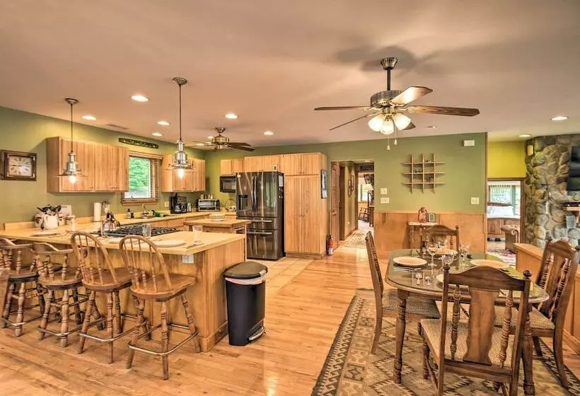 Scenic Little Ossipee Lake Retreat W/ Grill!