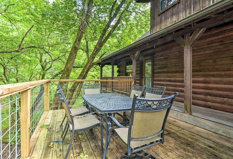 Secluded Northwest Arkansas Cabin: Fire Pit & Deck