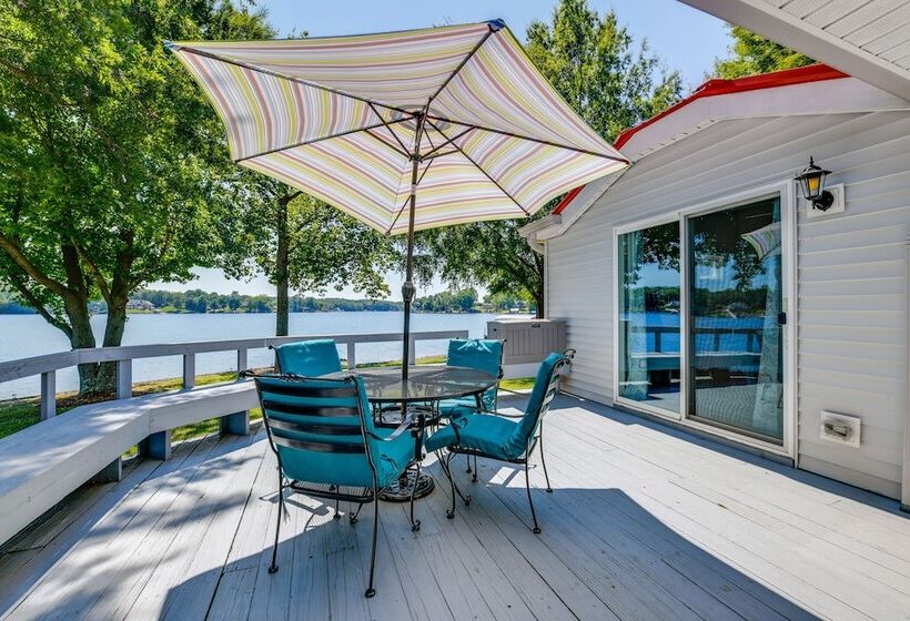 Skipper S Lighthouse  Retreat On Lake Norman