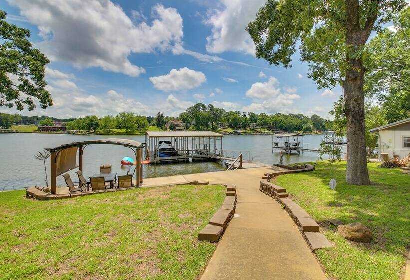 Spacious Hot Springs Oasis On Lake Hamilton!