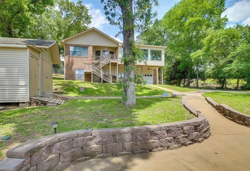 Spacious Hot Springs Oasis On Lake Hamilton!