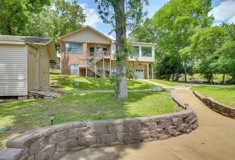 Spacious Hot Springs Oasis On Lake Hamilton!