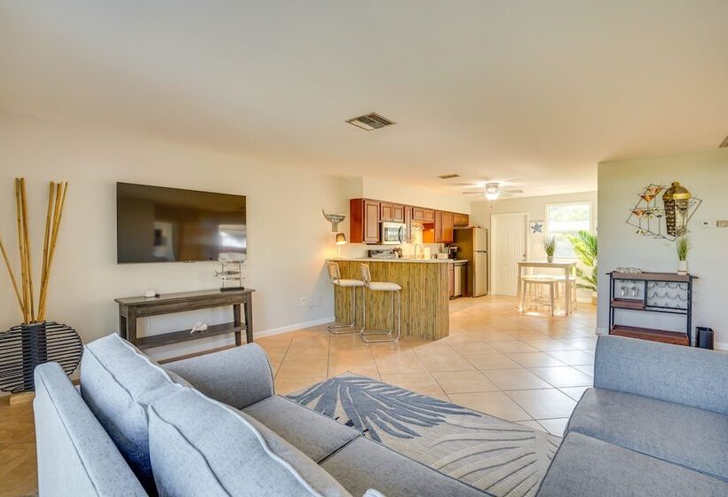 Stunning Bonita Springs Home On The Canal!