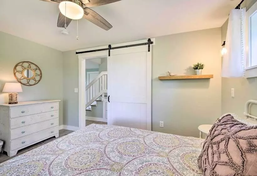 Sunny Stockton Springs Home < 1 Mi To Beach!