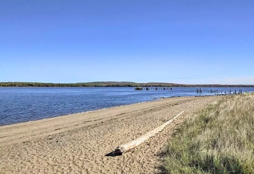 Sunny Stockton Springs Home < 1 Mi To Beach!