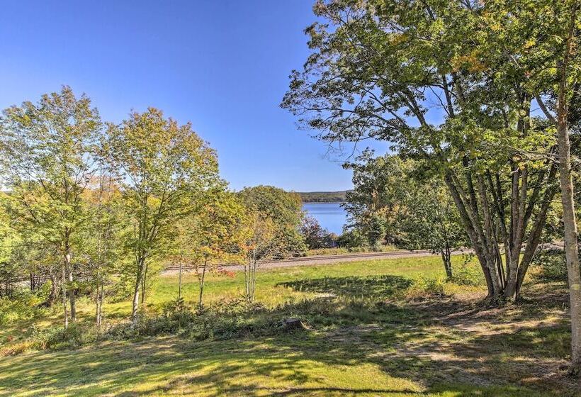 Sunny Stockton Springs Home < 1 Mi To Beach!