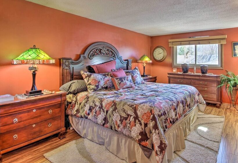 Lake Views: Waterfront Sunrise Beach Home!