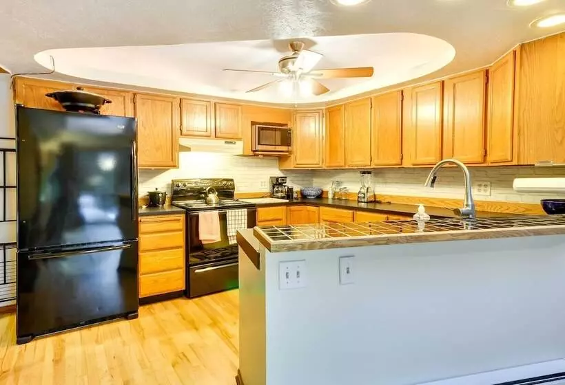 The Fusion Retreat On 4 Acres: Hike On Site!