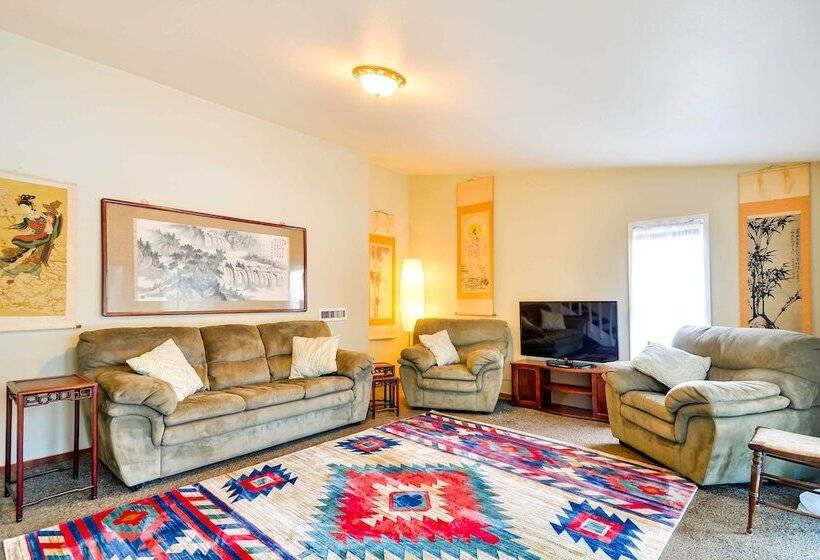 The Fusion Retreat On 4 Acres: Hike On Site!