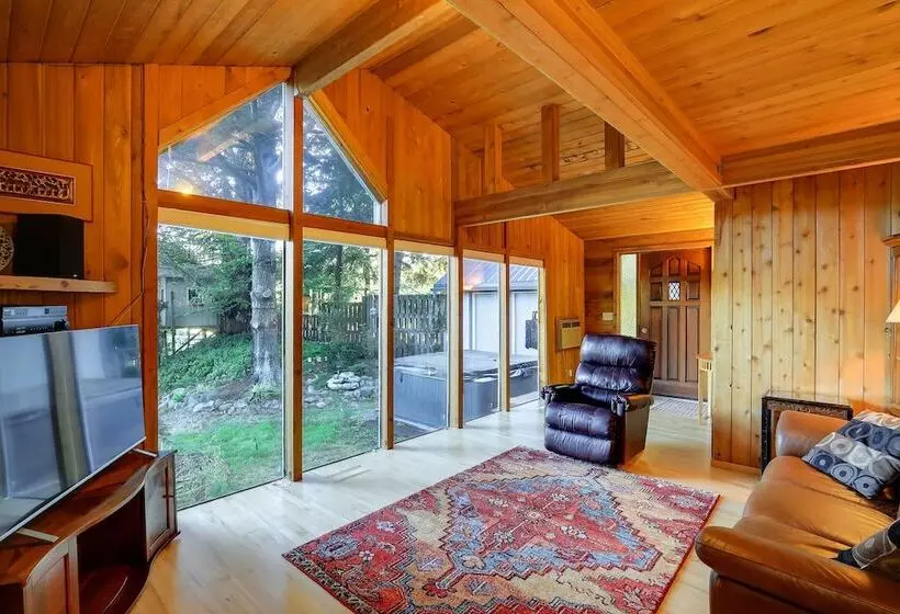 The Fusion Retreat On 4 Acres: Hike On Site!