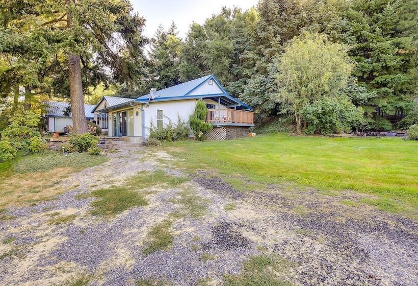 The Fusion Retreat On 4 Acres: Hike On Site!