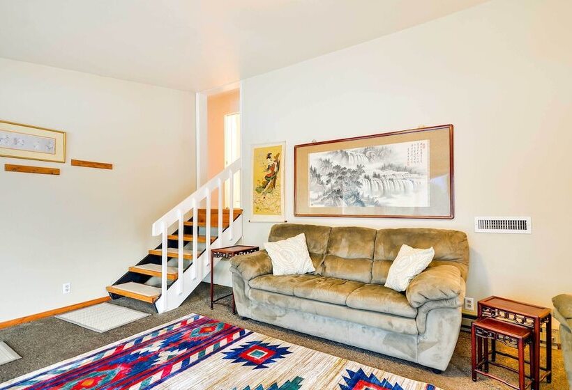 The Fusion Retreat On 4 Acres: Hike On Site!