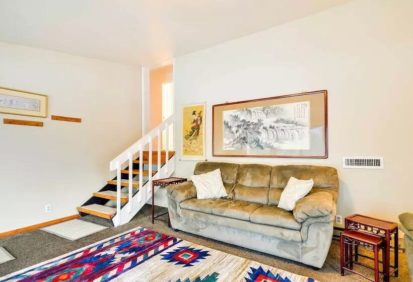 The Fusion Retreat On 4 Acres: Hike On Site!