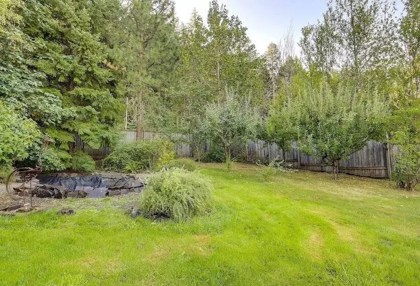 The Fusion Retreat On 4 Acres: Hike On Site!