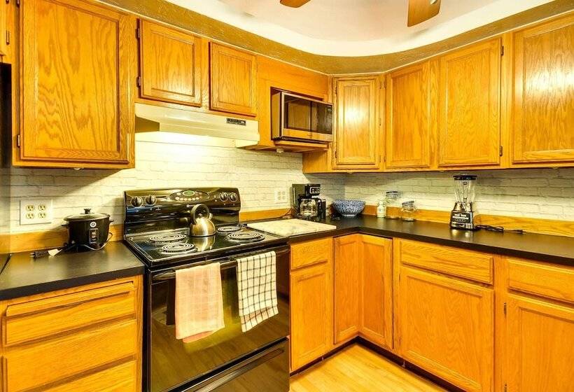 The Fusion Retreat On 4 Acres: Hike On Site!