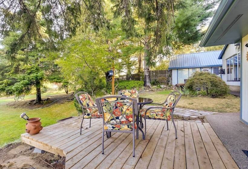 The Fusion Retreat On 4 Acres: Hike On Site!