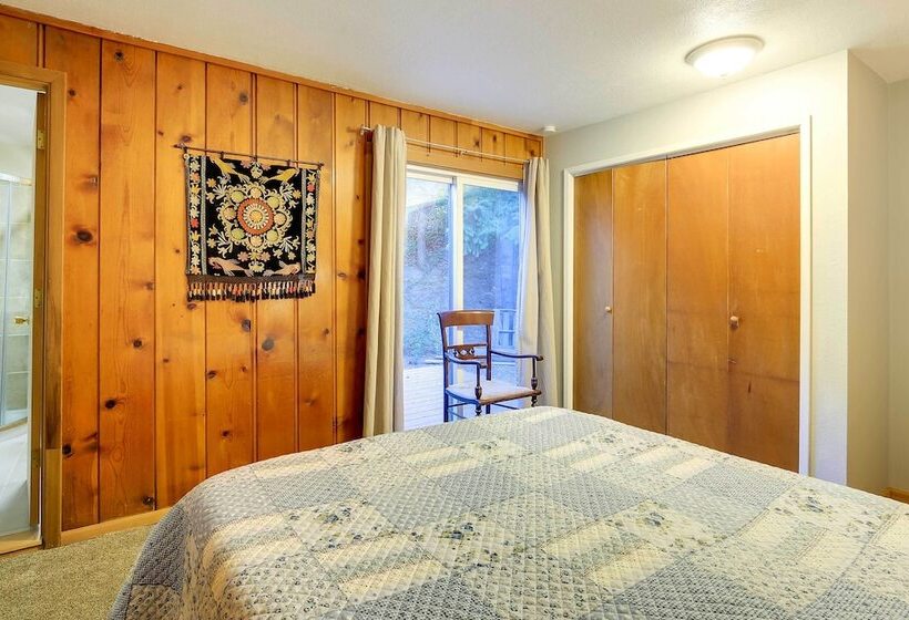 The Fusion Retreat On 4 Acres: Hike On Site!