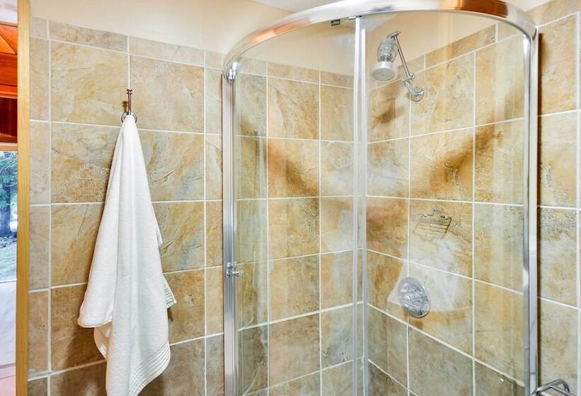 The Fusion Retreat On 4 Acres: Hike On Site!