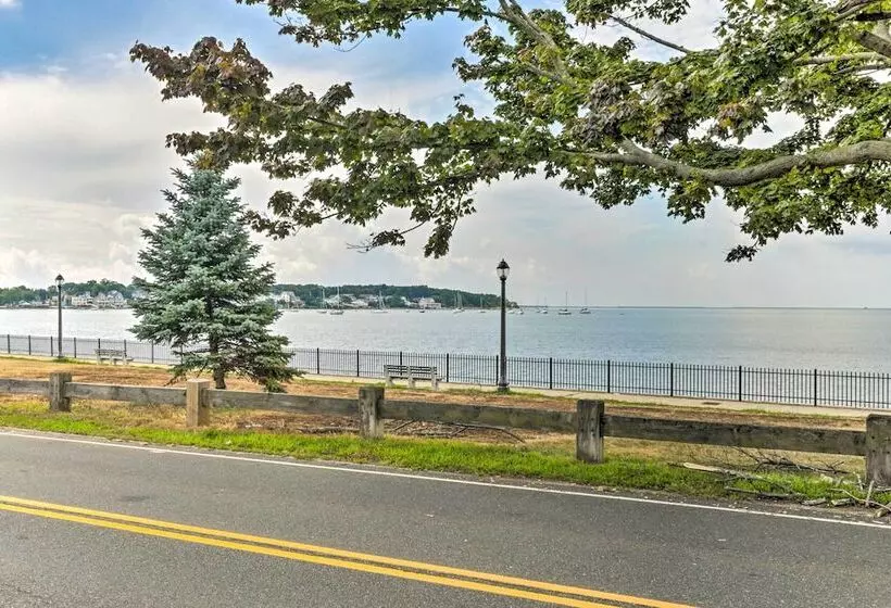 Walkable New Haven Retreat W/ Ocean Views!