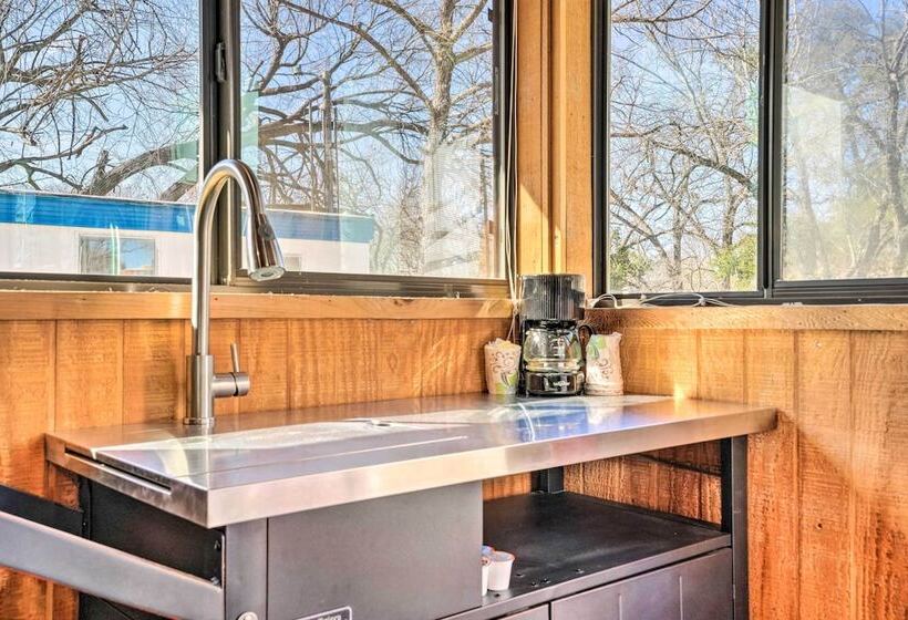 Waterfront Studio W/ Fire Pit On Lake Dunlap!