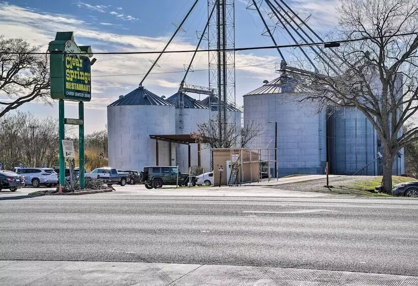 Waterfront Studio W/ Fire Pit On Lake Dunlap!