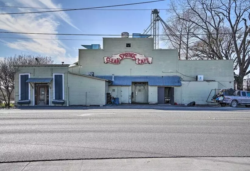 Waterfront Studio W/ Fire Pit On Lake Dunlap!