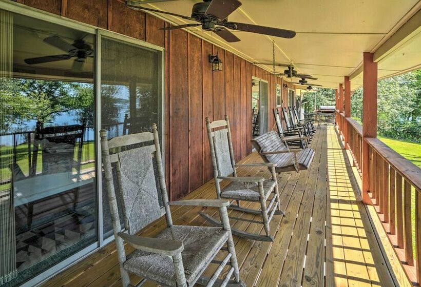 Waterfront Tennessee Home On Kentucky Lake W/ Deck