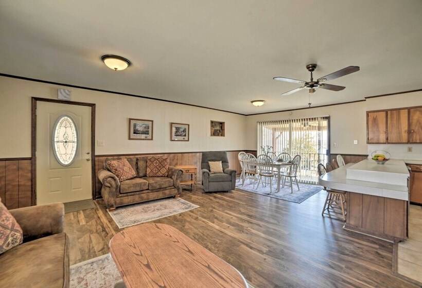 Waterfront Tennessee Home On Kentucky Lake W/ Deck