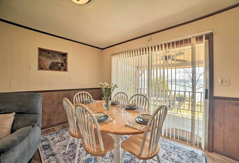 Waterfront Tennessee Home On Kentucky Lake W/ Deck