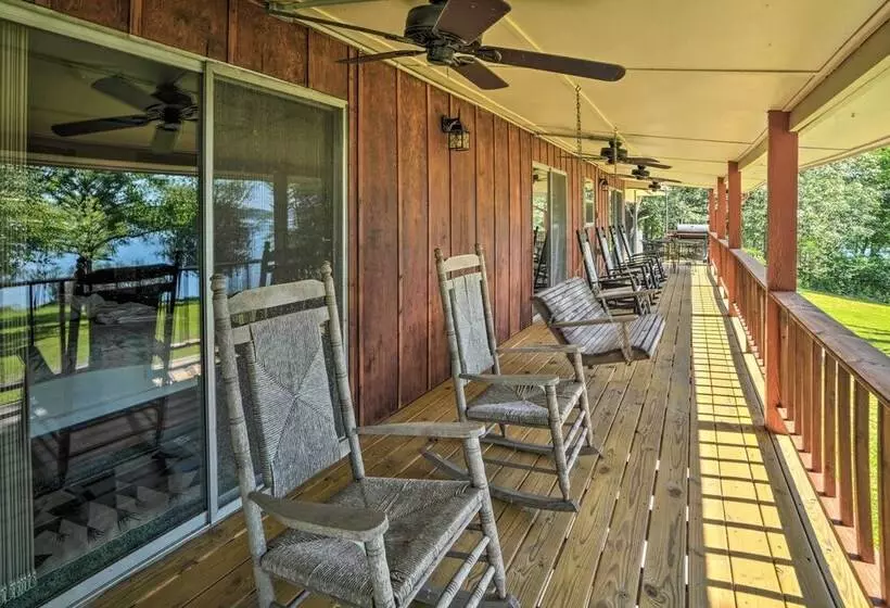 Waterfront Tennessee Home On Kentucky Lake W/ Deck