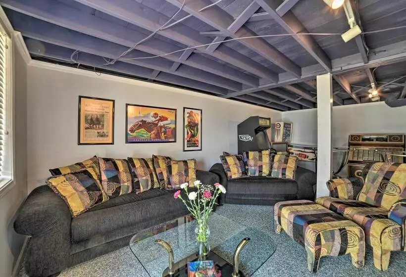 Waterfront Tennessee Home On Kentucky Lake W/ Deck