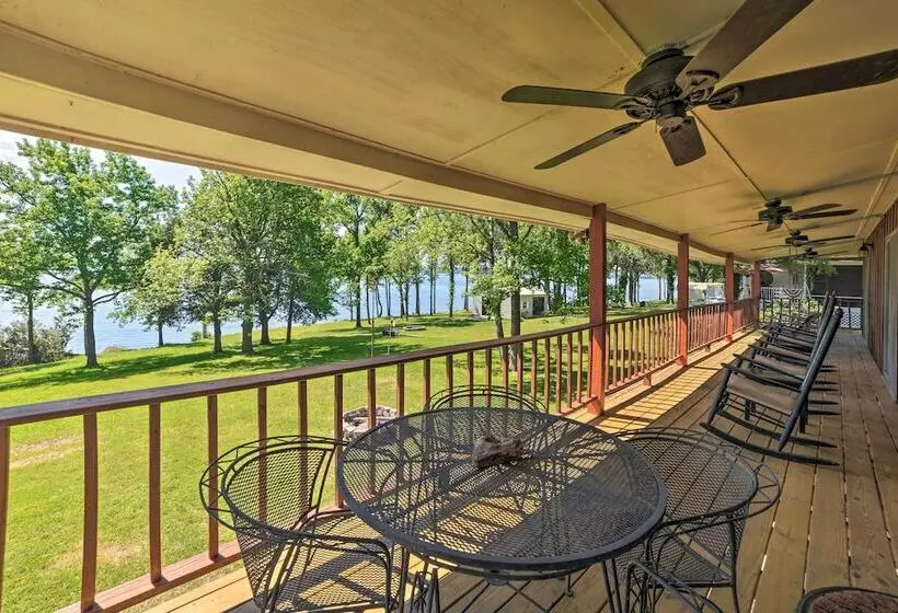Waterfront Tennessee Home On Kentucky Lake W/ Deck