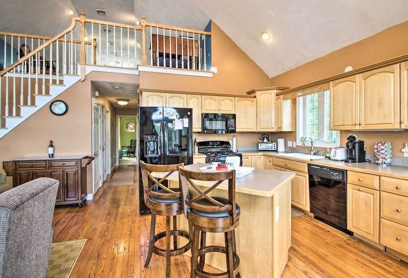 Waterside Haven On Milton Pond W/ Deck & Boat Dock