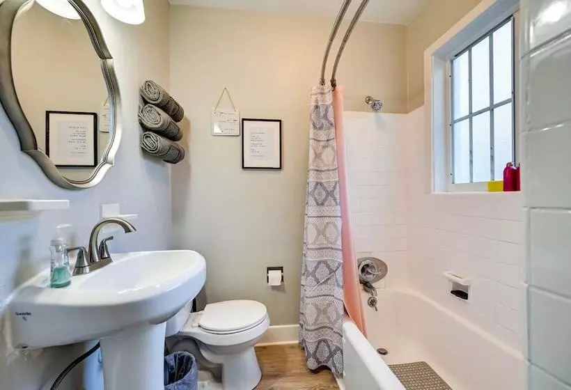 Winter Haven Abode Near Lakes & Attractions