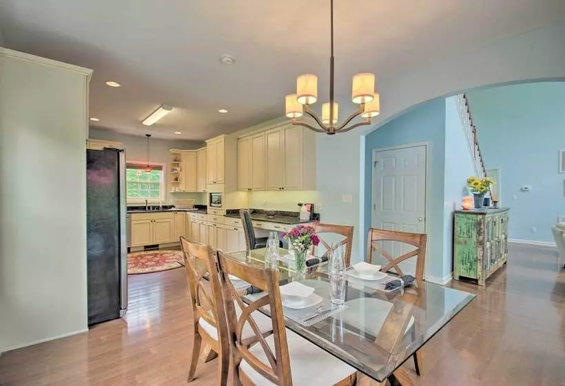 Yogis Paradise W/ Deck ~ 1 Mi To Yogaville!