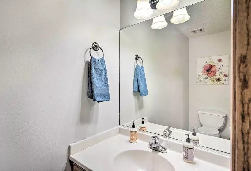 Altoona Home 11 Mi To Downtown Des Moines