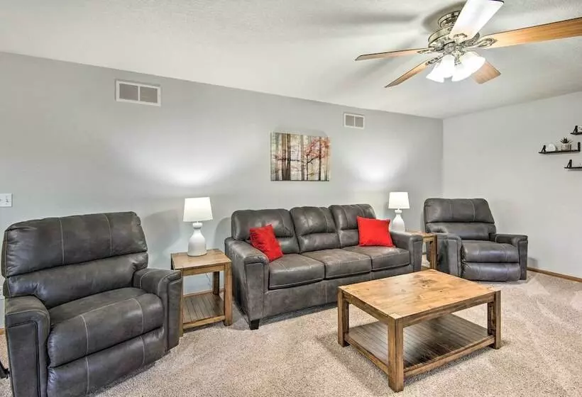 Altoona Home 11 Mi To Downtown Des Moines