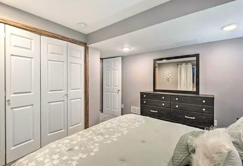 Altoona Home 11 Mi To Downtown Des Moines