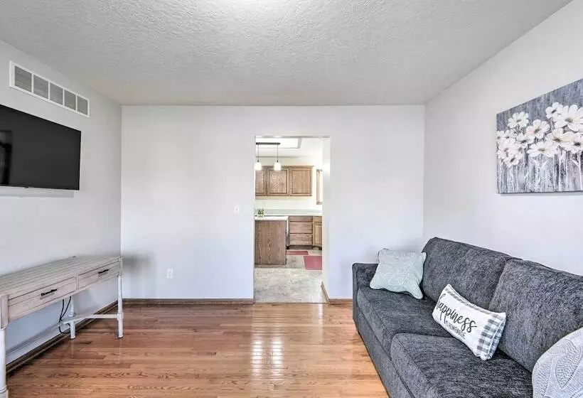 Altoona Home 11 Mi To Downtown Des Moines