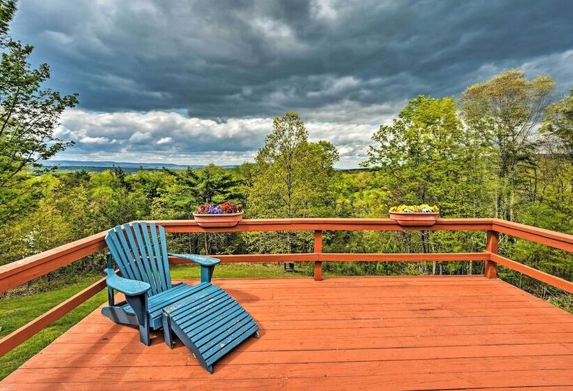 Bedford House On 1 Acre W/ Deck, Views!