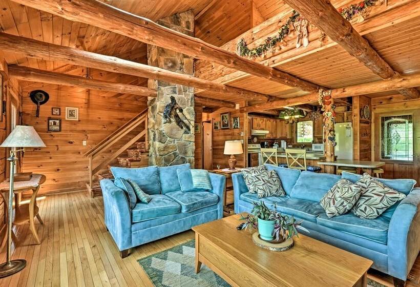 Bedford House On 1 Acre W/ Deck, Views!