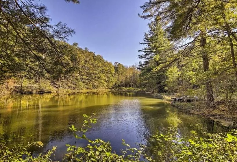 Bedford House On 1 Acre W/ Deck, Views!