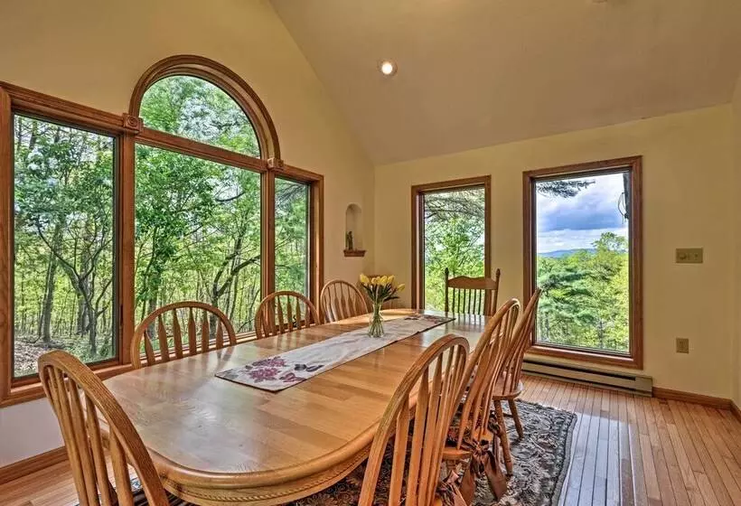 Bedford House On 1 Acre W/ Deck, Views!