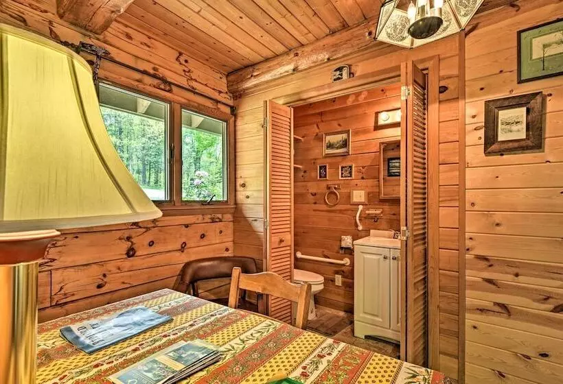 Bedford House On 1 Acre W/ Deck, Views!