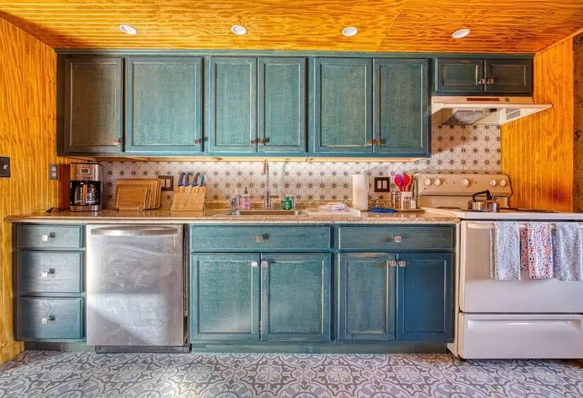 Catskills Cottage W/ Deck, 7 Mi To Hunter Mtn